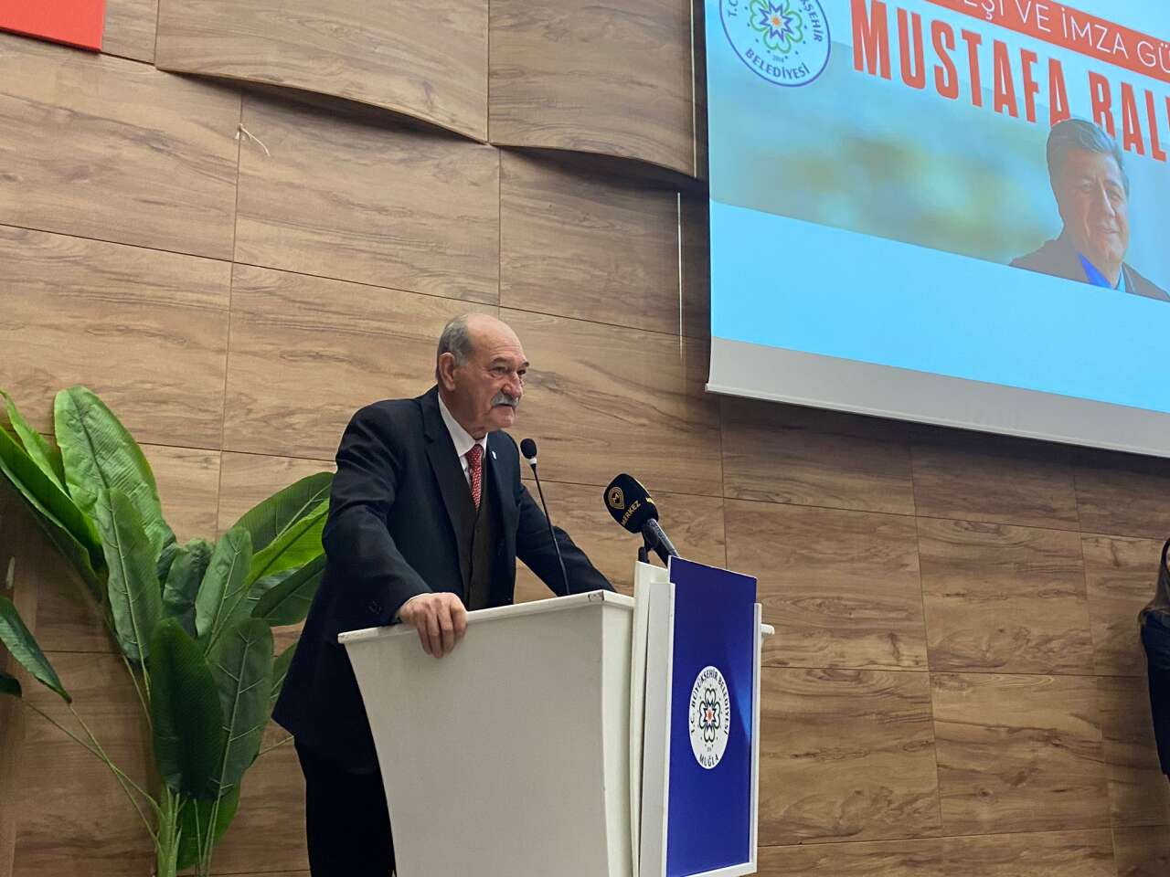 Mustafa Balbay Muğla’da Okurlarıyla Buluştu 5